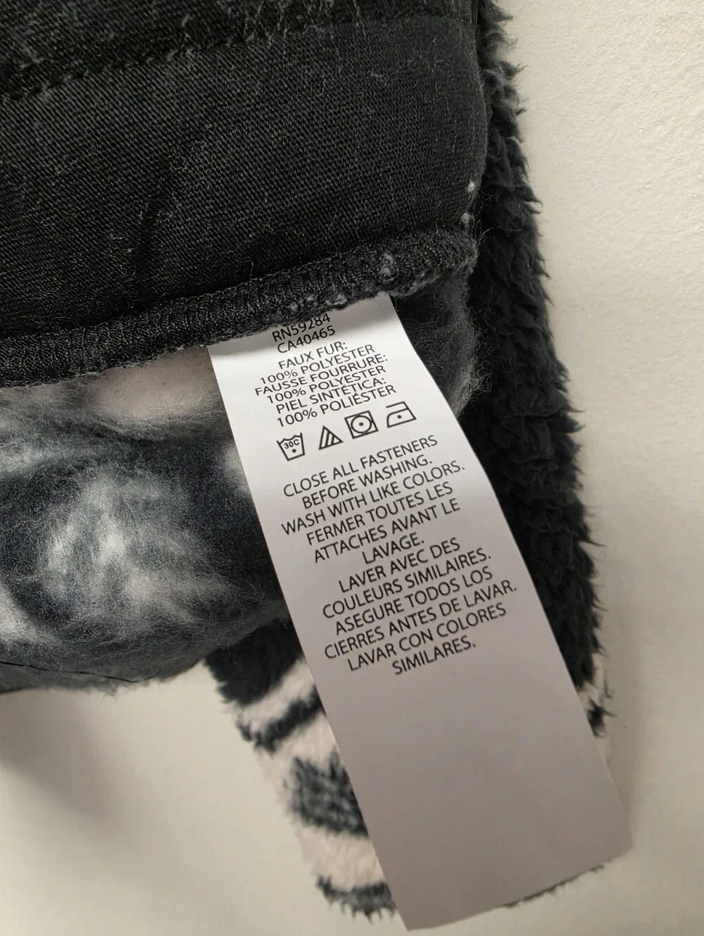 The Children's Place Fair Isle Pattern Print Sherpa Zip Jacket Black Cream XS 4